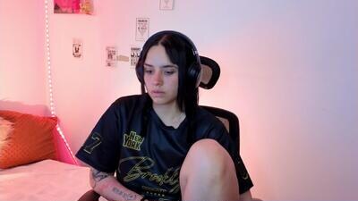 emily_lindey_ public webcam profile photo 2