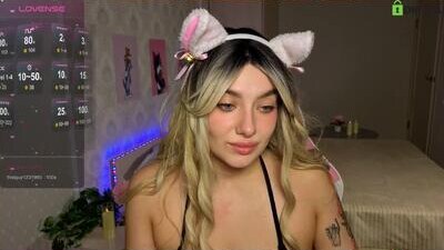 emily_tyler19 public webcam profile photo 7