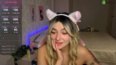 emily_tyler19 public webcam profile photo 9
