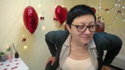 emilyl0vee public webcam profile photo 7