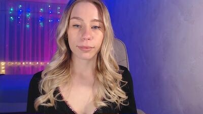 emilylove999 public webcam profile photo 4
