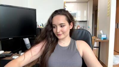 emilyprise public webcam profile photo 4