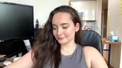 emilyprise public webcam profile photo 6