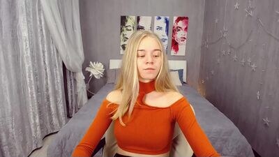 emilysoshy public webcam profile photo 2