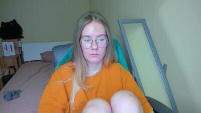 emilyy____ public webcam profile photo 2