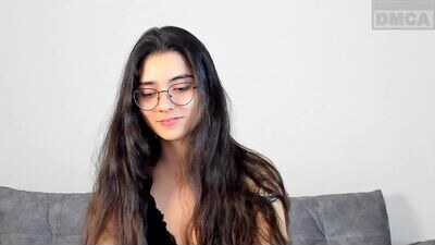 emma_cleves public webcam profile photo 3