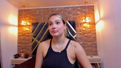 emmaa_white_ public webcam profile photo 7