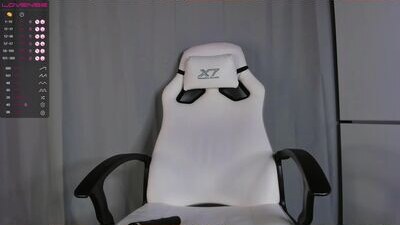 emmicanfly public webcam profile photo 6