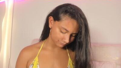 emmilybratz public webcam profile photo 9