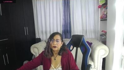 emmilychevalier public webcam profile photo 8