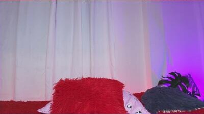 emy_cole1 public webcam profile photo 8