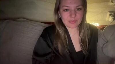 enali22 public webcam profile photo 2