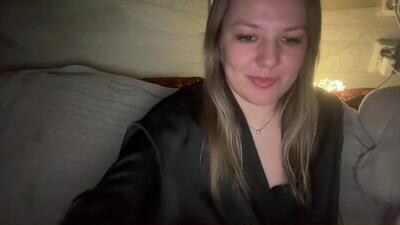 enali22 public webcam profile photo 3