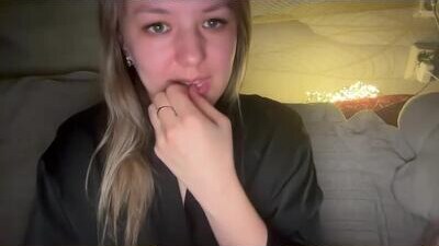 enali22 public webcam profile photo 8