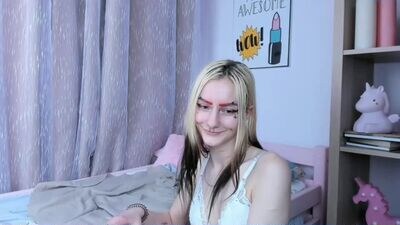 erika__lodge public webcam profile photo 3