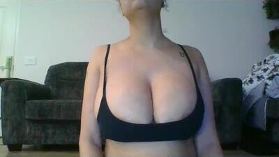 erin2025 public webcam profile photo 5