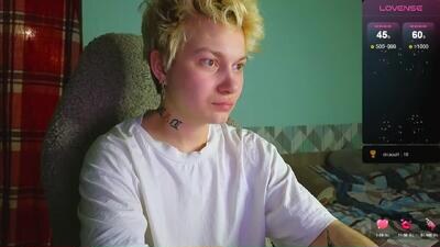 esajukyy public webcam profile photo 3