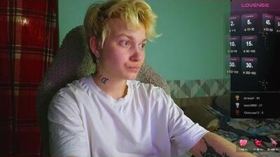 esajukyy public webcam profile photo 7