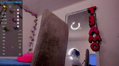 esme75_ public webcam profile photo 2