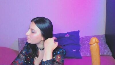 eva_gloss