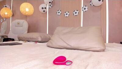 eva_layn public webcam profile photo 5
