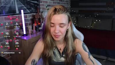 eva_mini public webcam profile photo 2