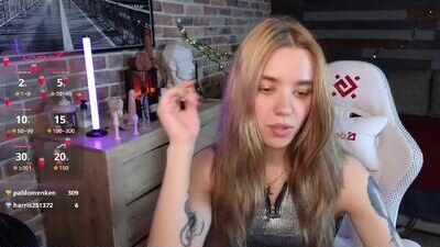eva_mini public webcam profile photo 5