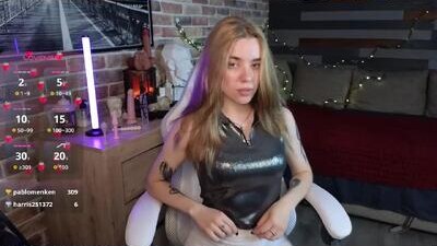 eva_mini public webcam profile photo 6