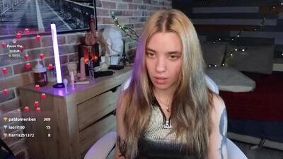 eva_mini public webcam profile photo 8