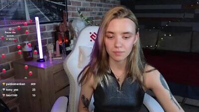 eva_mini public webcam profile photo 10