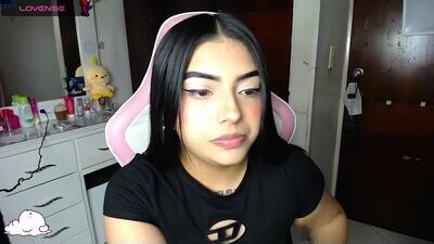 eva_six_ public webcam profile photo 4