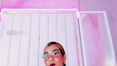 evaa_honey public webcam profile photo 5