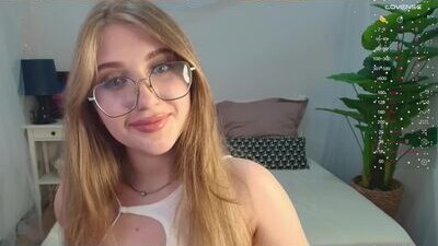 evacadooo public webcam profile photo 5