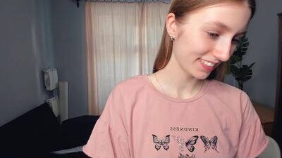 evamatthews public webcam profile photo 2