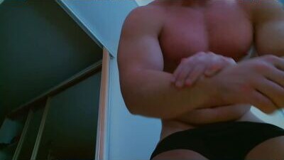 evanhoti public webcam profile photo 10