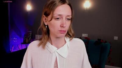 evashiny_ public webcam profile photo 3