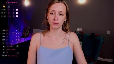 evashiny_ public webcam profile photo 5