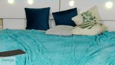 evi_wow public webcam profile photo 7
