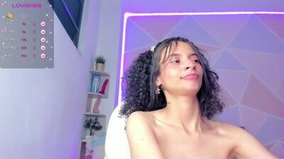 evie_clark_ public webcam profile photo 3