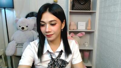 exotictssavie public webcam profile photo 4