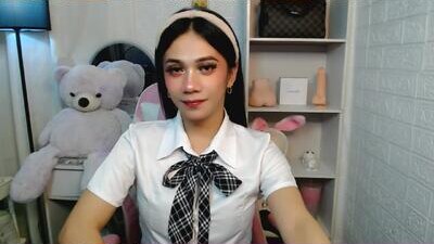 exotictssavie public webcam profile photo 8