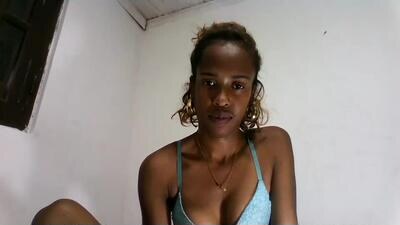 fallinah01 public webcam profile photo 3
