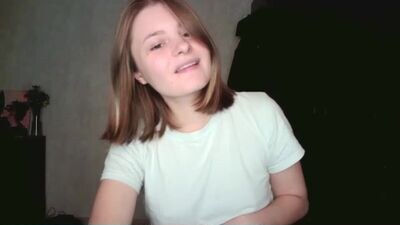 fay_kiss public webcam profile photo 3