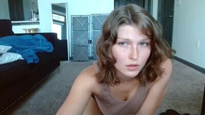 feetqueenmae public webcam profile photo 4