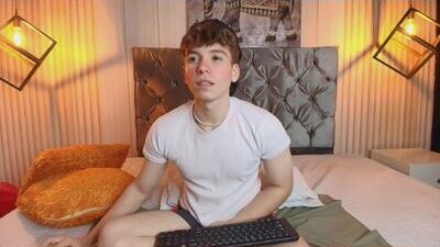 femboy_max public webcam profile photo 7