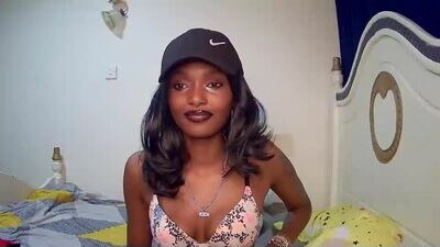 flirtyy_sheery public webcam profile photo 2
