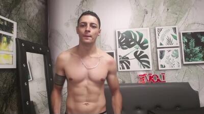 frank_millers public webcam profile photo 3