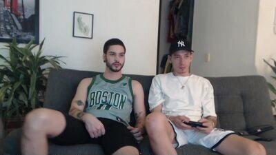 fratguysonline public webcam profile photo 4