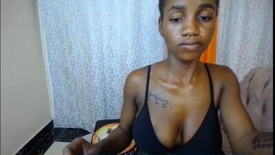 freaky_shamika public webcam profile photo 3
