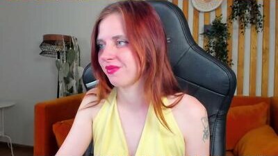 freyaveys public webcam profile photo 9